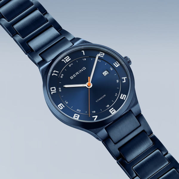 Titanium | børstet blå | 15139-797