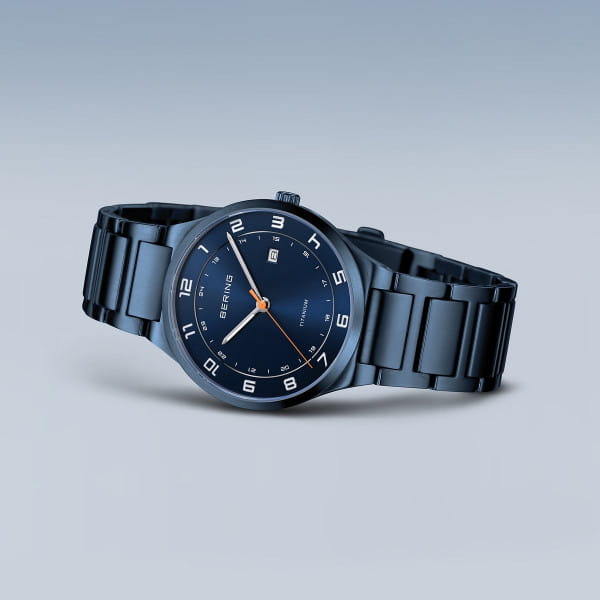 Titanium | børstet blå | 15139-797