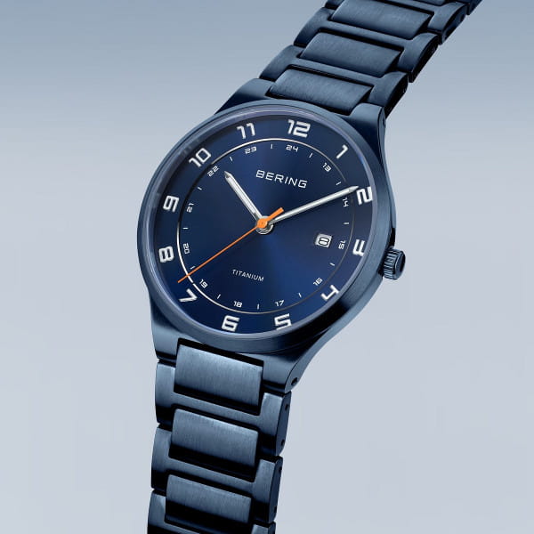 Titanium | børstet blå | 15139-797