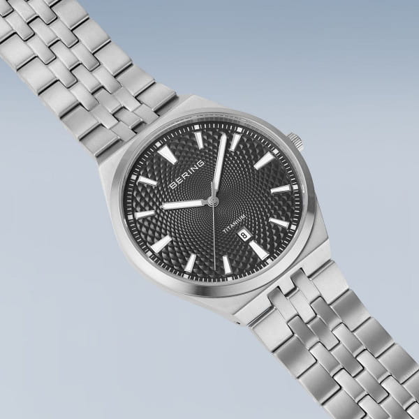 Titanium | gris cepillado | 16141-703